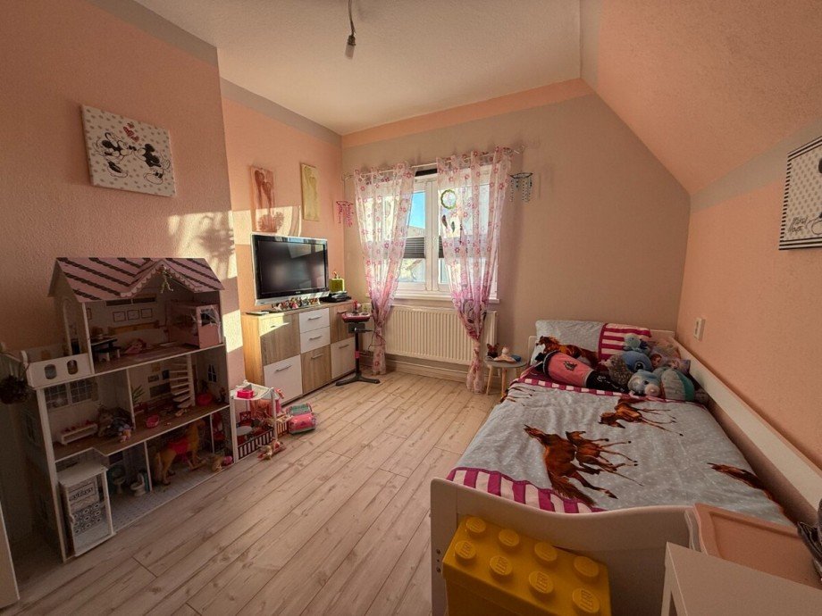 Kinderzimmer im OG Reihenendhaus Anklam