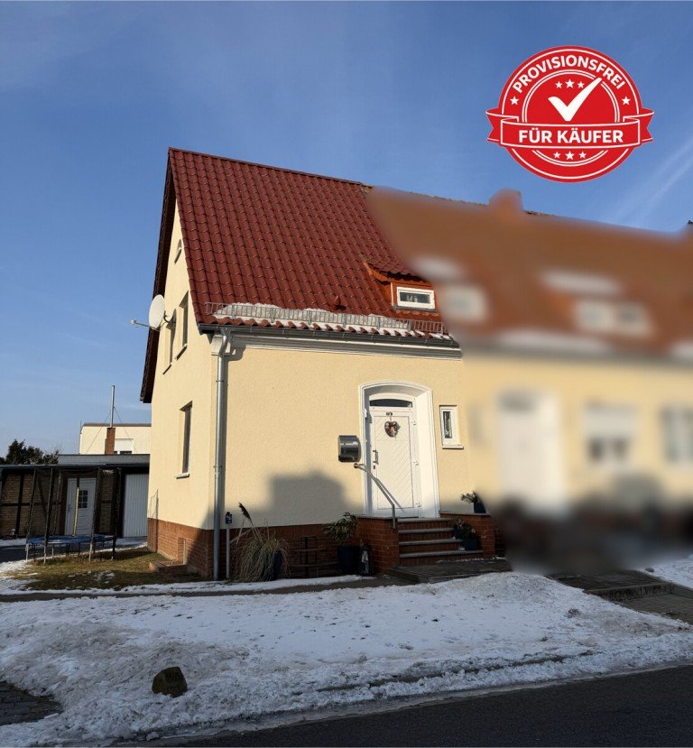 Stra�enansicht Anklam Reihenendhaus Familienw�rme im Stadtwald