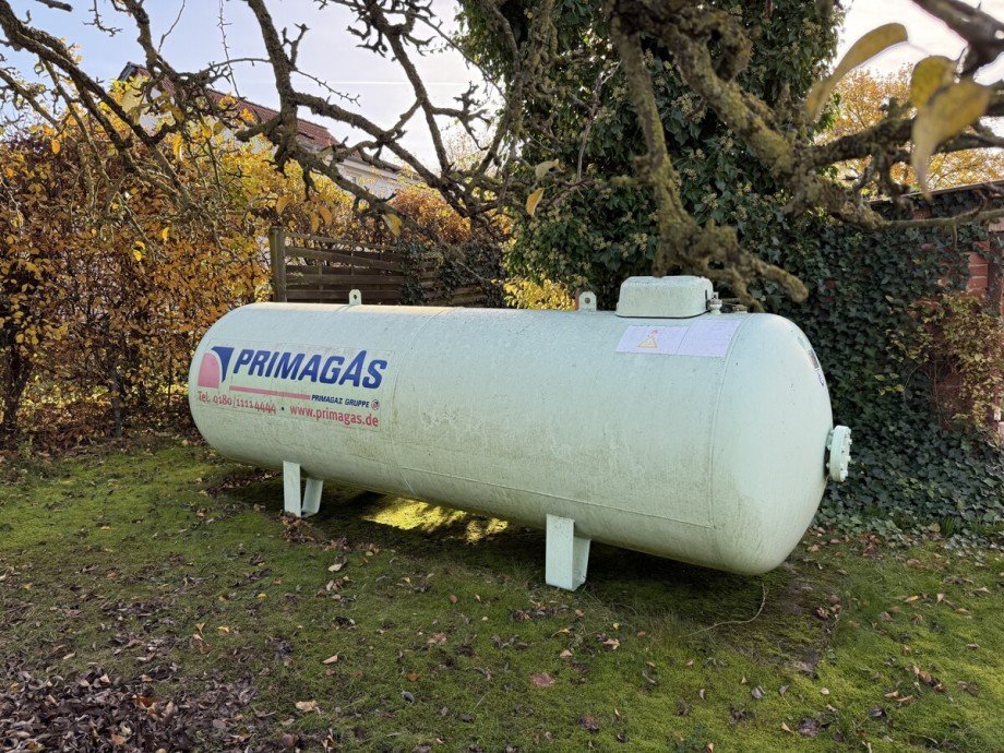 Fl�ssiggastank Doppelhaush�lfte Anklam