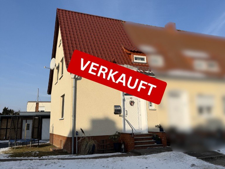 Frontansicht Anklam Reihenendhaus Familienw�rme im Stadtwald