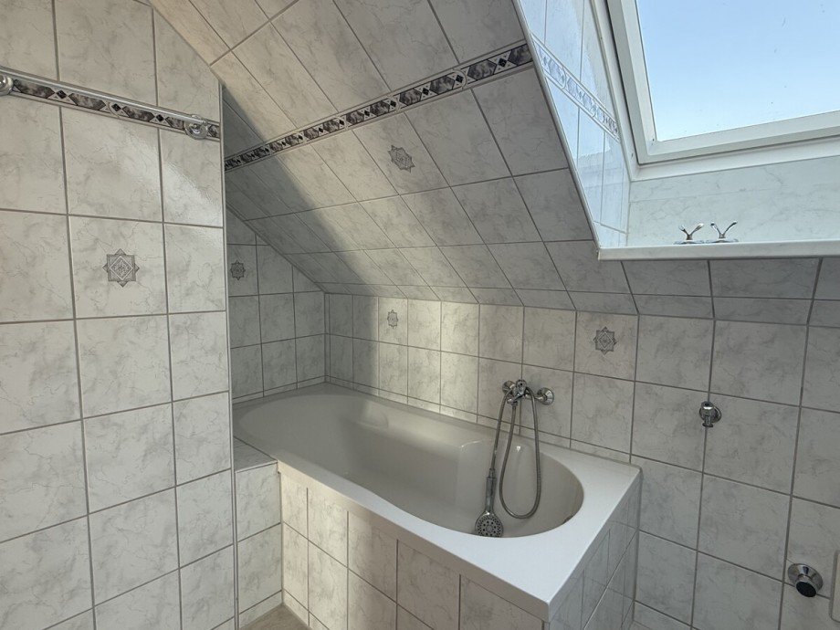 Bad Dachgeschosswohnung Sarnow